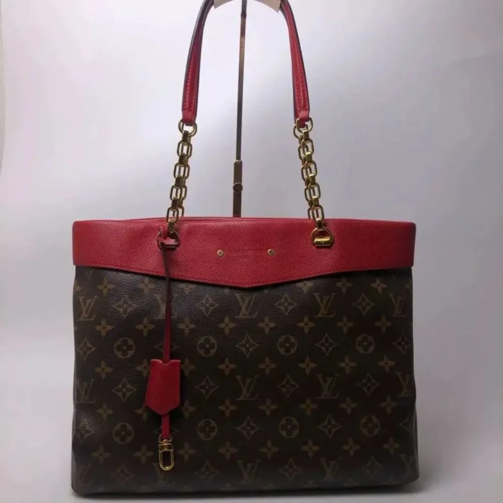 Louis Vuitton Women Pre-Loved Bag Very Good Condition
